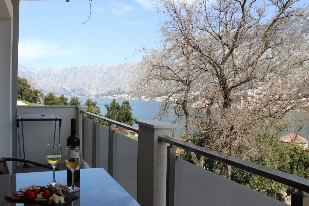 Apartments Seaview Estate Radovic Kotor Bagian luar foto