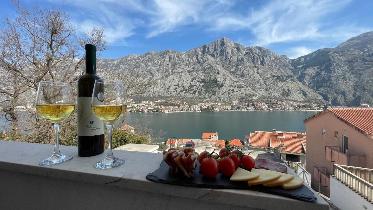 Apartments Seaview Estate Radovic Kotor Bagian luar foto