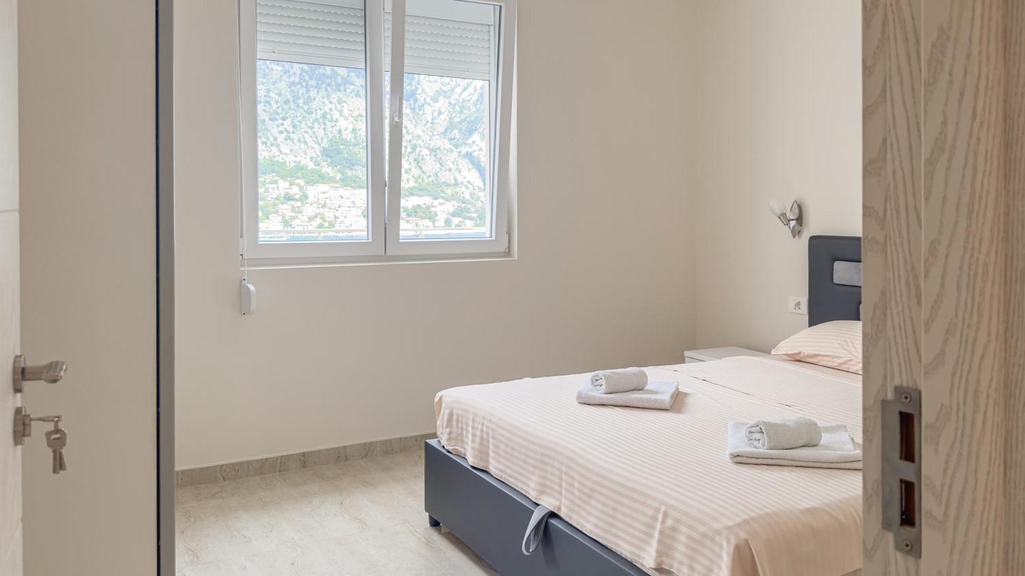 Apartments Seaview Estate Radovic Kotor Bagian luar foto